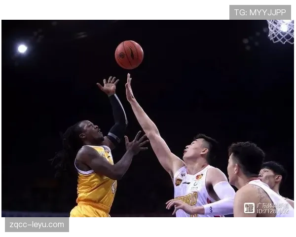 夸尔塔闪耀全场助佛罗伦萨赢得关键一役