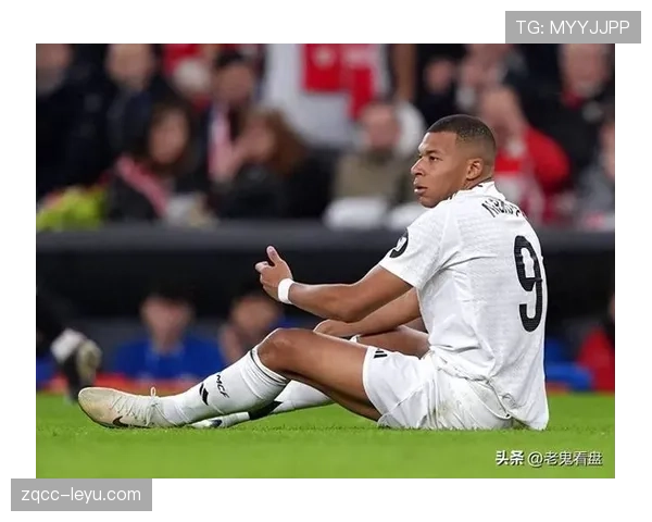 姆巴佩关键战再显神威,助球队逆转取胜表现抢眼 姆巴佩关键战再显神威,助球队逆转取胜表现抢眼