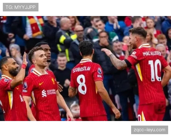 曼联防线失误频繁影响球队表现，防守稳定性面临考验