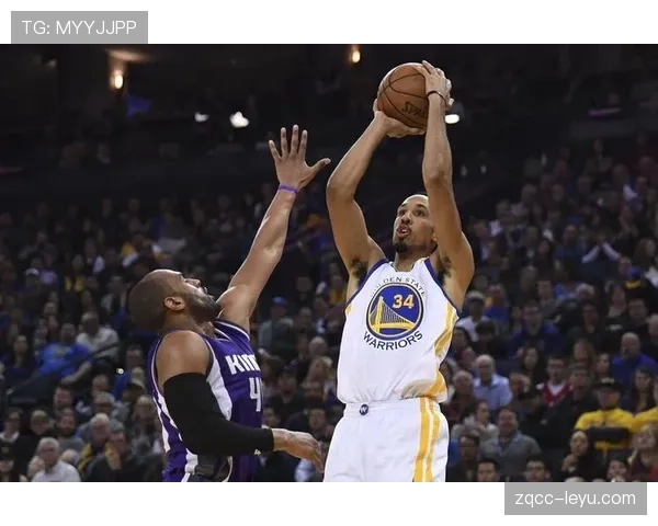 阿玛雷利用内线单打拉开空间提升球队关键得分效率